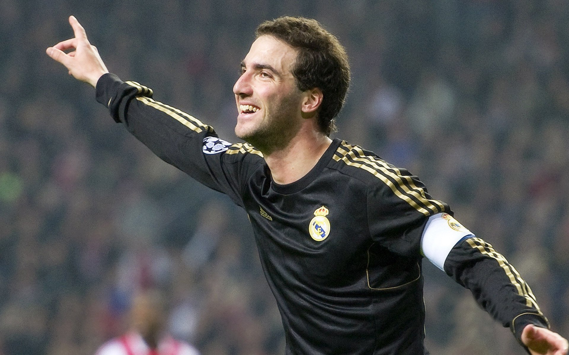 足球训练引入即时反馈耳机提升执行力，对足球训练有帮助的app